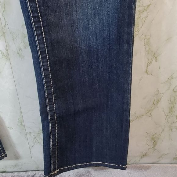 Silver Jeans SUKO Straight Leg Jeans - Picture 6 of 11